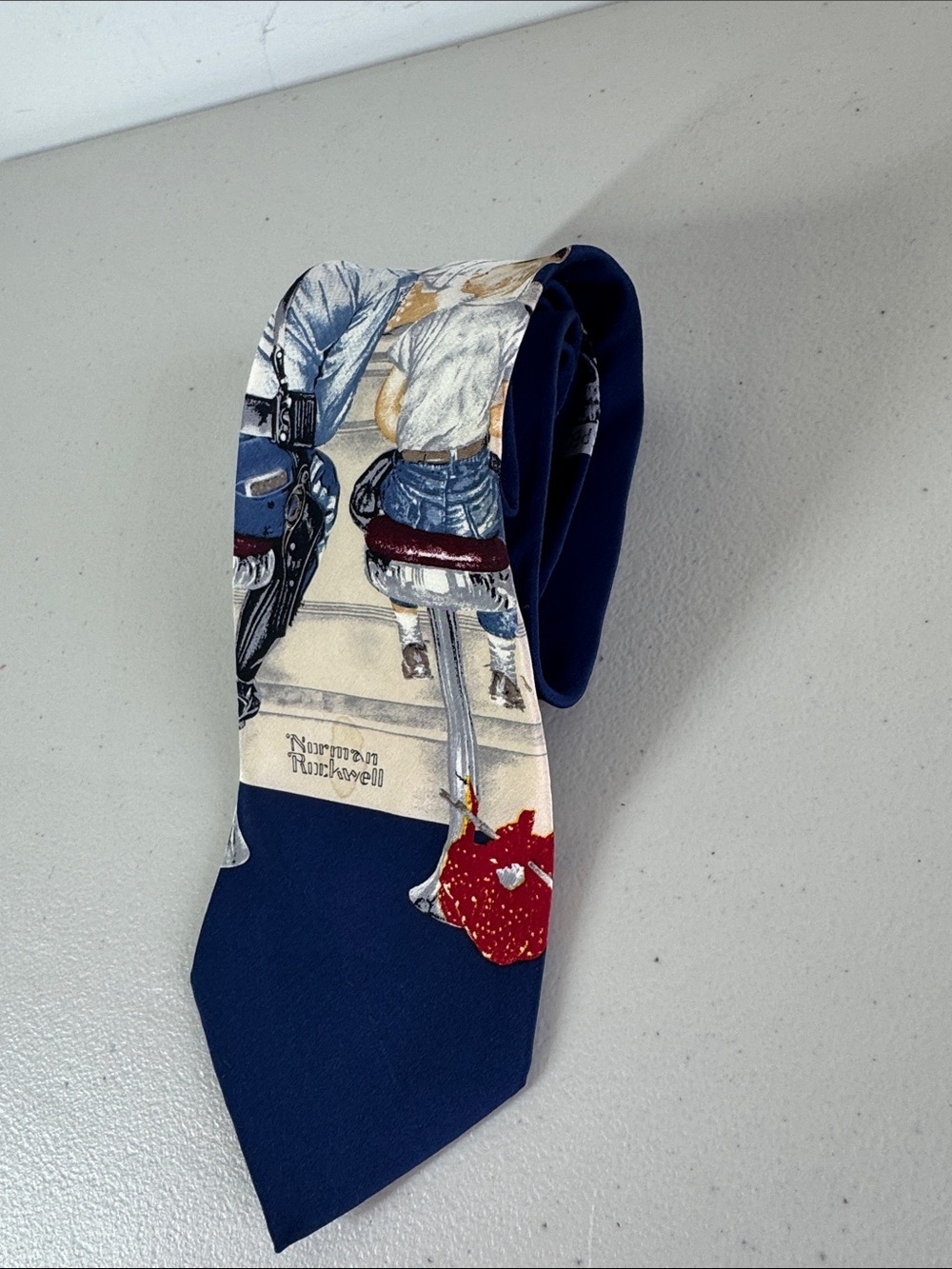 Vintage Norman Rockwell People Novelty Print Silk Navy Patterned Necktie - Picture 13 of 14